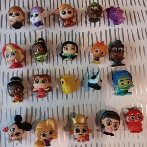 Disney Dooables Lot Of 20 With Bonus